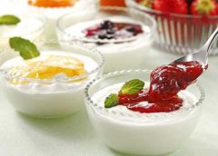 你会选购酸奶吗?范志红讲酸奶的辨识方法,自制酸奶,酸奶饼